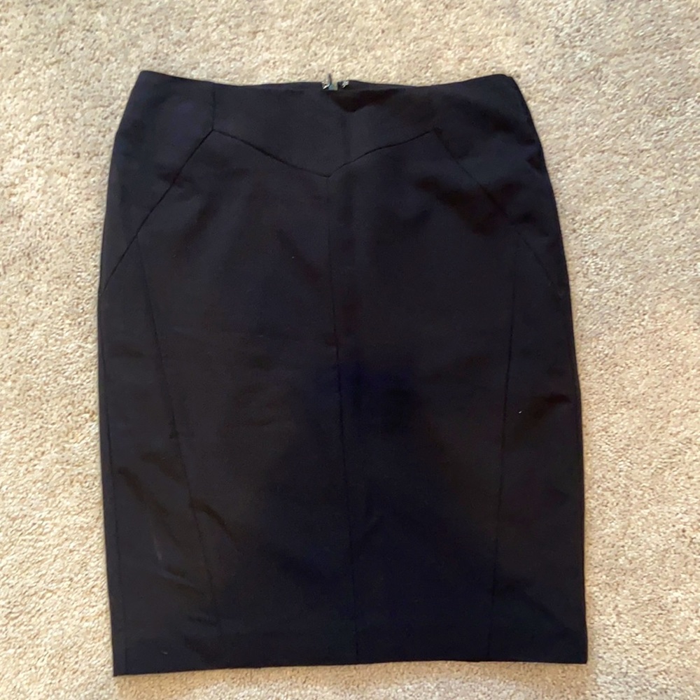 Black pencil skirt size 4